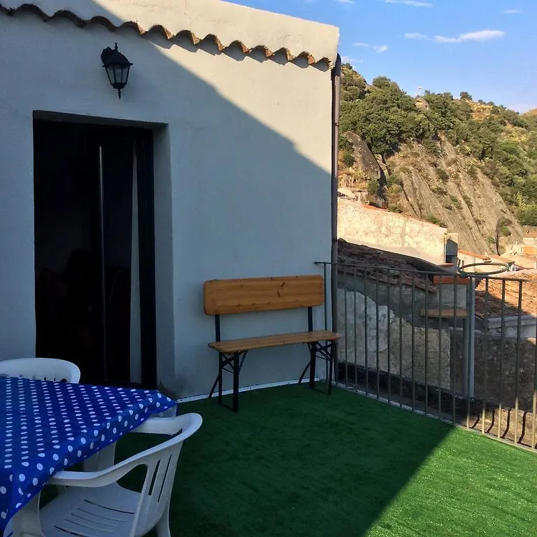 Guest house La Casa Della Nonna Hotel Motta Camastra